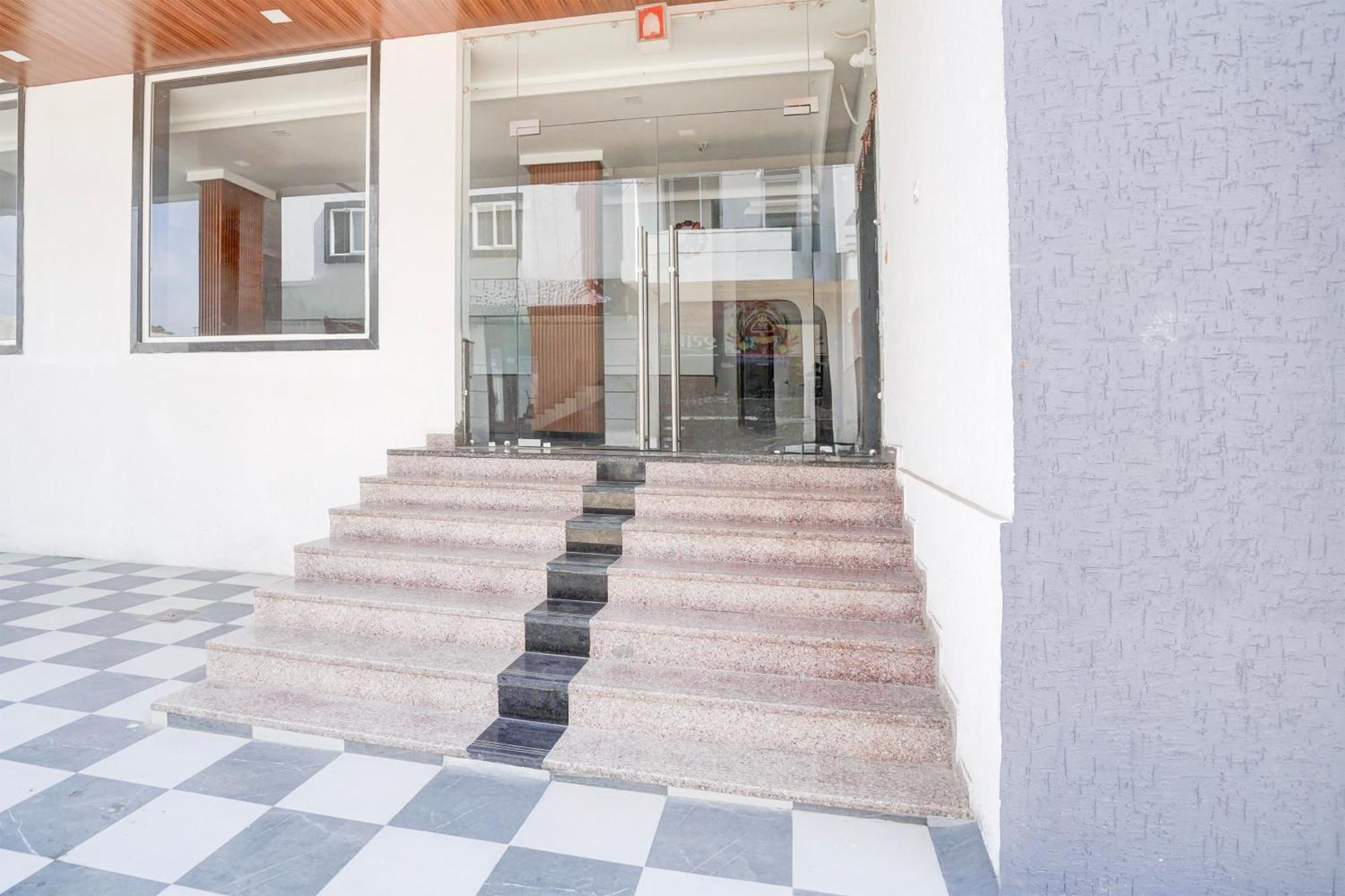 Hotel O Shree Gurukripa Khātu Dış mekan fotoğraf